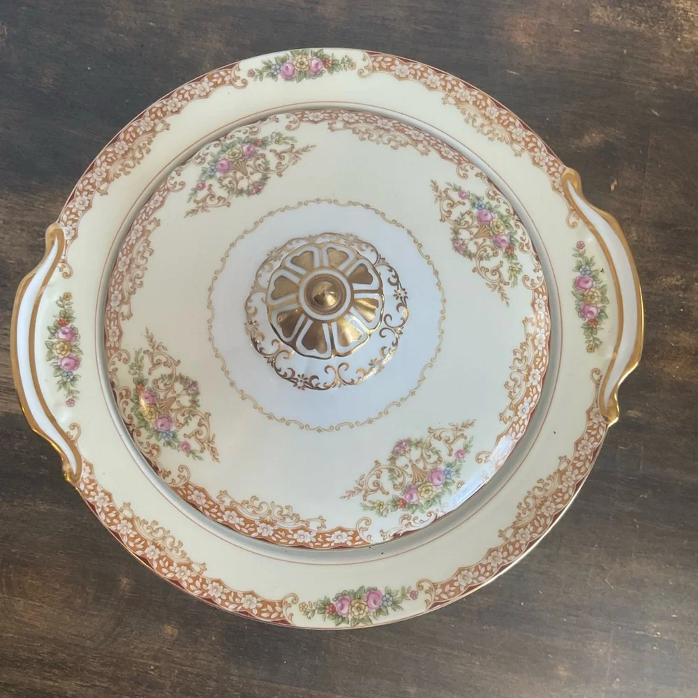Noritake Rosebud 6002 round 10 Inch Elegant Floral Lidded Tureen Covered Dish